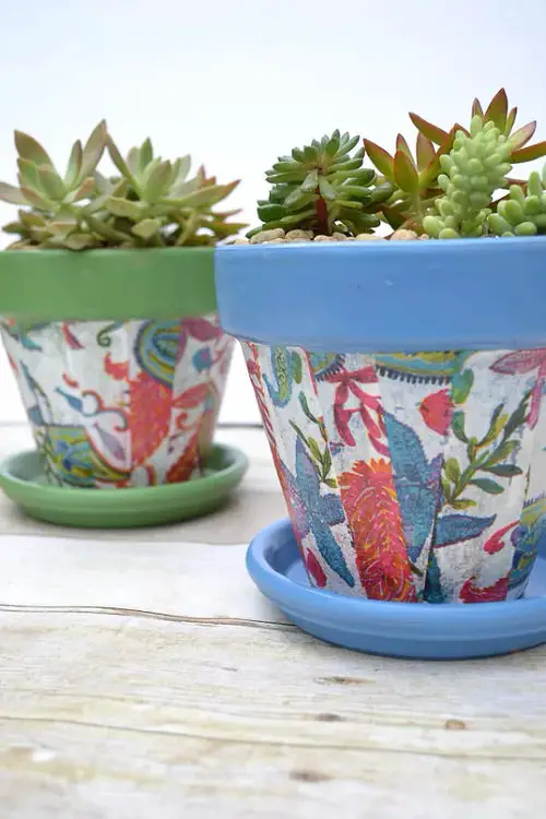 Painted Pots cenyerpiece