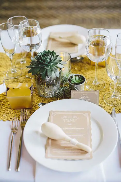 Big and Small Succulents Centerpiece and Arrangement Ideas