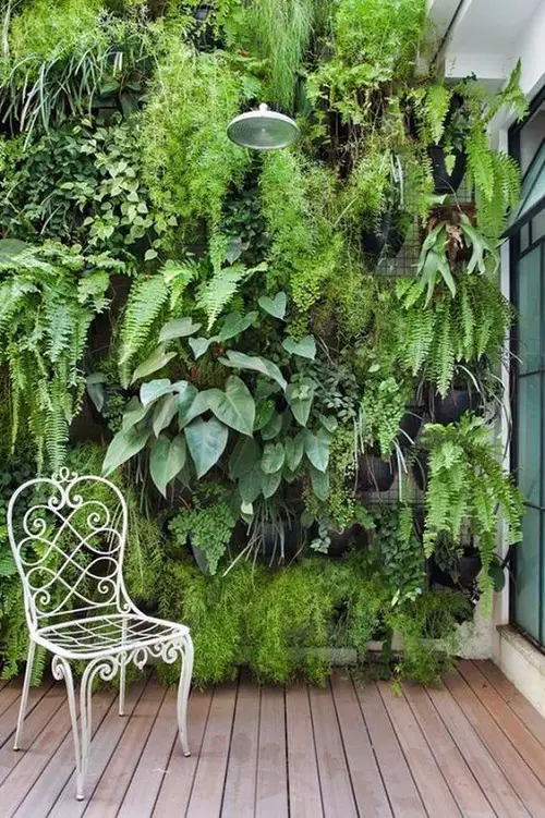Use a Camoufledge Mesh to Hang Several Plants Together