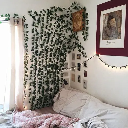 Climbing Bedroom Ivy