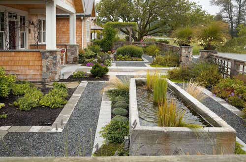 Front Yard Landscaping with a Hydroponic Garden