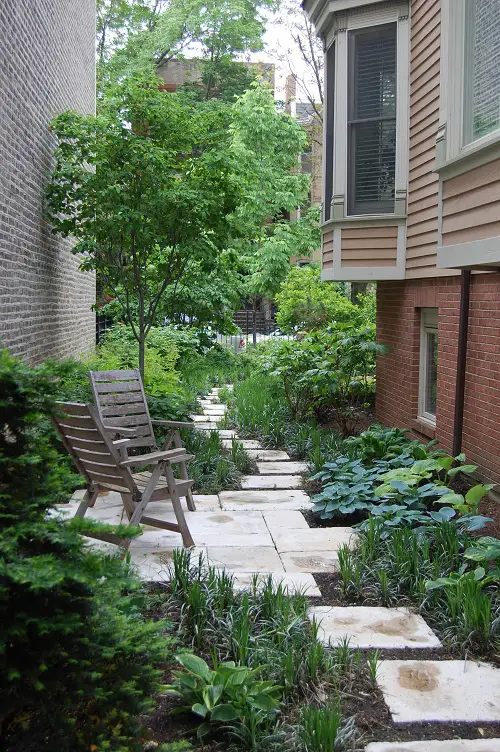 Pave an Asymmetric Concrete Walkway in the Yard