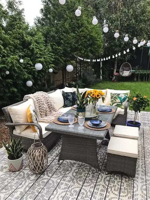 Plot an Outdoor Dining Space