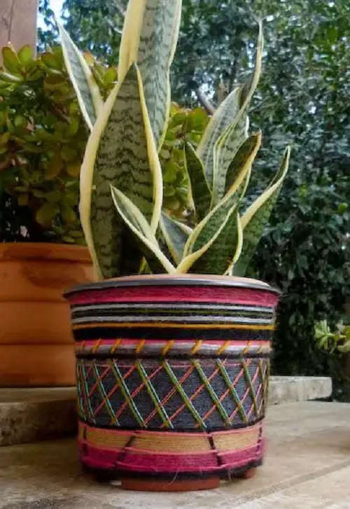 Exquisite Yarn Scrap Planter