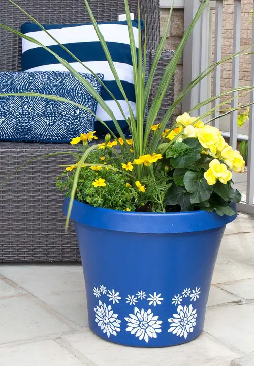DIY Planter for Outdoor Floral Arrangements