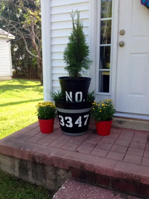 Upcycled Plastic Pots Made into Expensive Planters 8