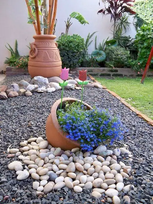 Beautiful Gardens with White Rocks | White Rock Garden Ideas 12
