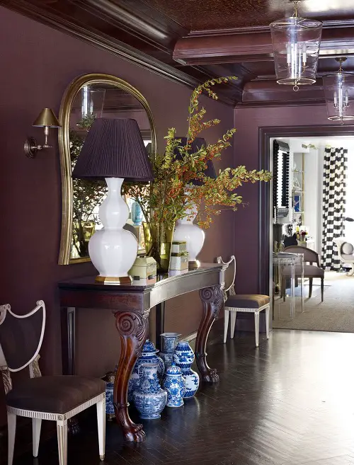 Luxurious Entryway Decor with Maroon Accents