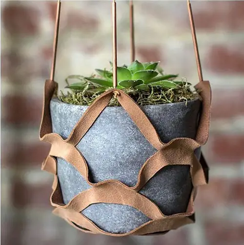 Loose Leather Mesh Hanger