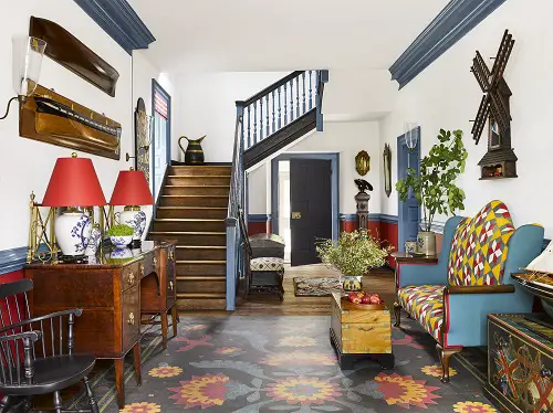 Urban Foyer Design with Colorful Carpet
