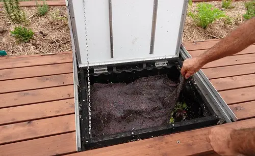 Underground Compost Pod ideas 8