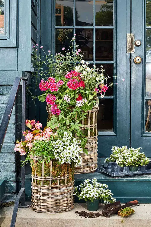 Front porch winter planters 22