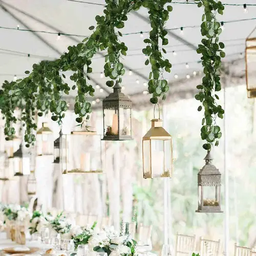 Hanging Indoor Vines as a Garland laltren 