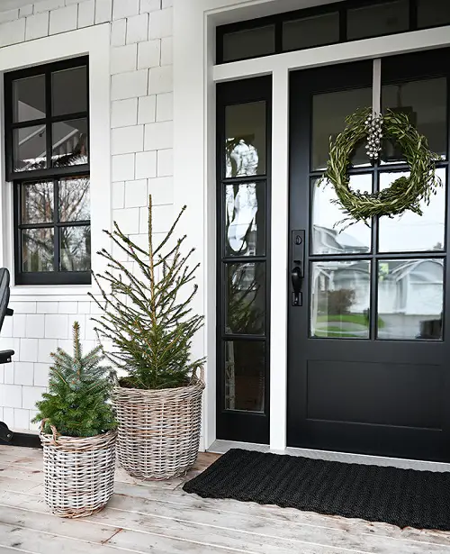 Creative Porch with Winter Palette Porch Décor Ideas 