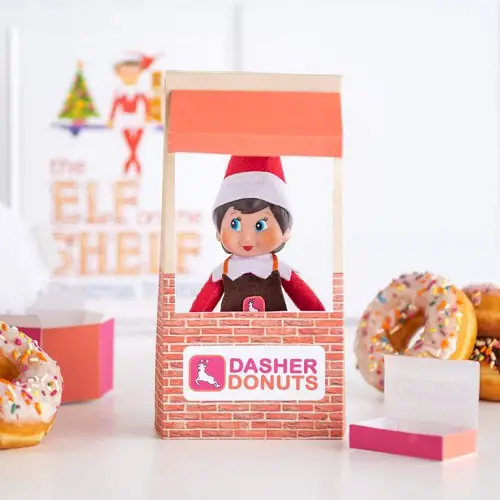 Elf with a Christmas Table Decoration Idea