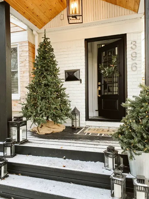 Creative Faux Tree Porch Décor Ideas 3