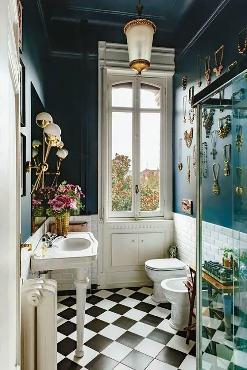 Let Plenty of Natural Light In a Tiny Bathroom Look Bigger 15