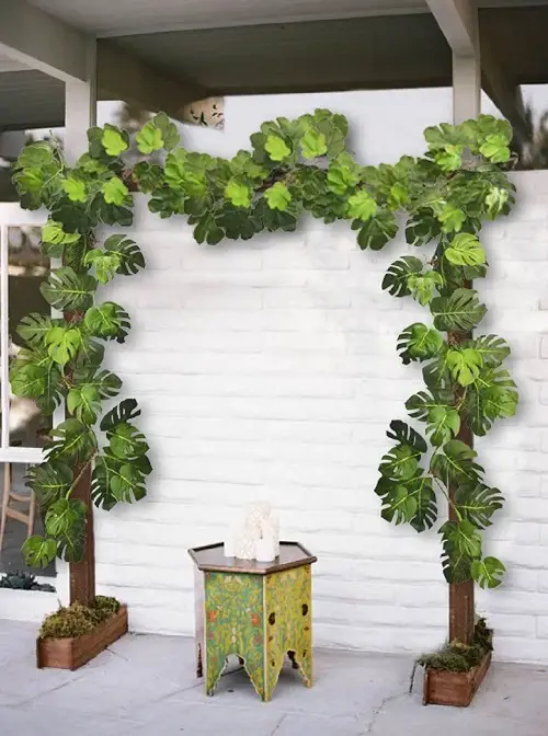 Hanging Indoor Vines as a Garland for decor