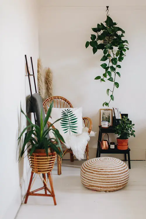 top best Tiny Nook Made into a Mini Garden Indoors Ideas