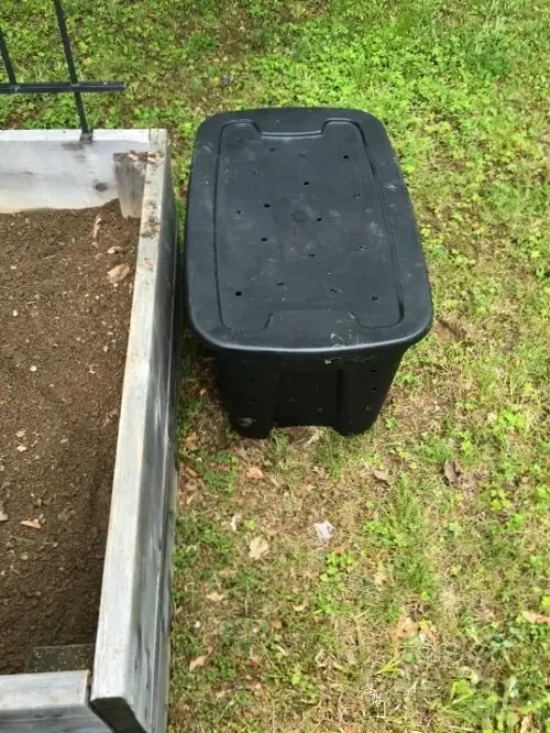 Ideas for Ground Compost Bins 18