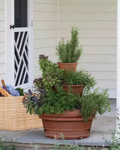 Herb tower Porch Herb Garden Ideas 25