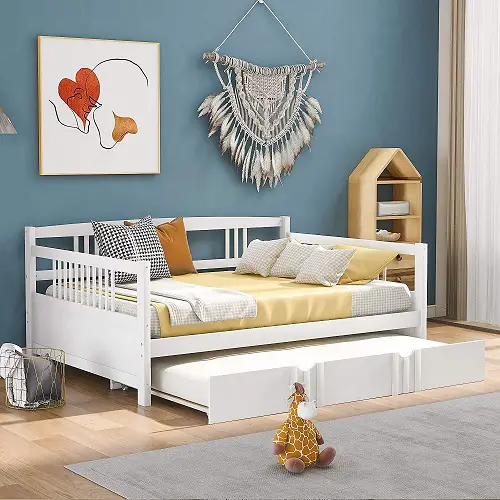 White Daybed Ideas for Small Spaces