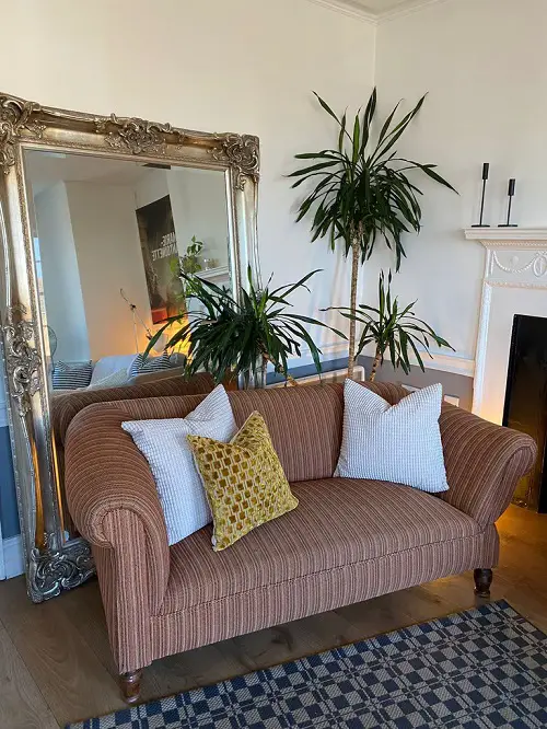 vintage Daybed Ideas for Small Spaces 15