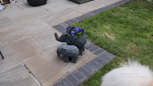Paving Slabs edge
