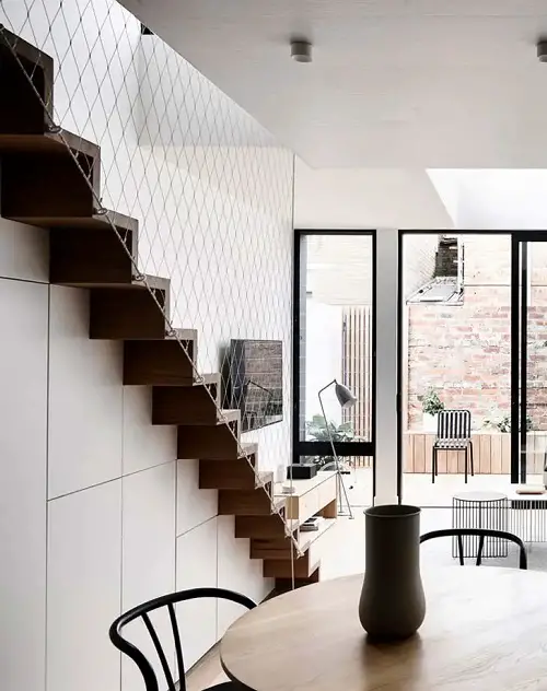chicken Wire Stair Ideas for Small Spaces