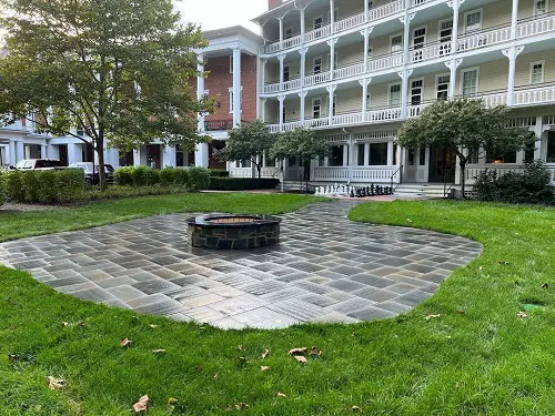 Firepit with Flagstone Patio