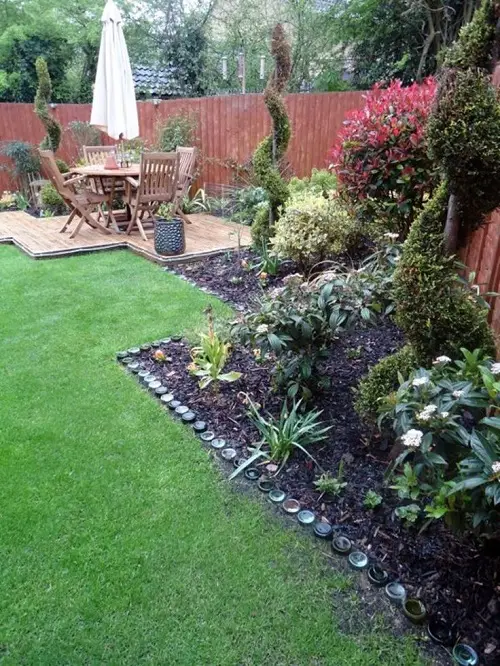 Inverted Bottles in the Ground Edge