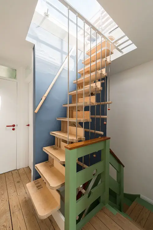 narrow Wooden Stair Ideas for Small Spaces