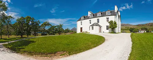 Circular Peastone Driveway