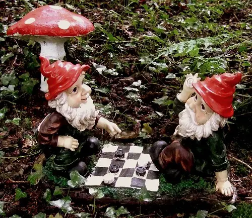 Fantastic DIY Gnome Garden Ideas 3