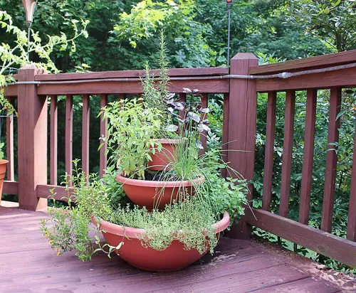 Projects for Building a Diy Vertical Plant Tower3