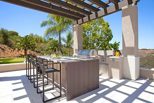 Outdoor Kitchen With Palm