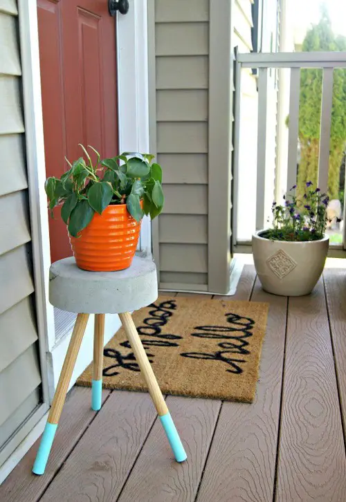 Cool DIY Antique Concrete Plant Stand