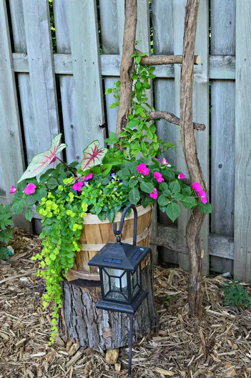 Tub and Lamp garden ideas