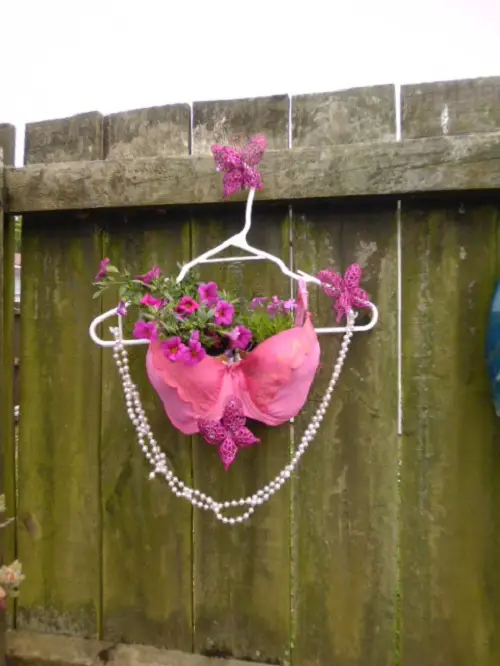 best Unique Bra Garden Ideas 5