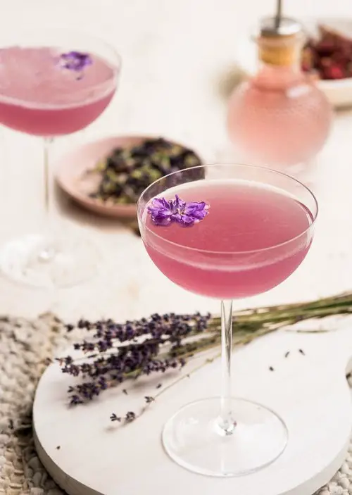 best Cocktail-Inducing Edible Flowers