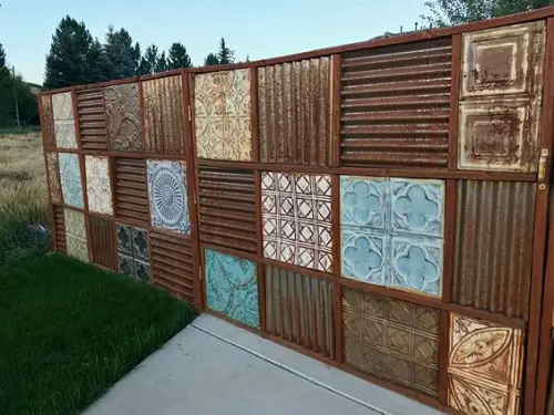 Corrugated Squares of Metals for Fence
