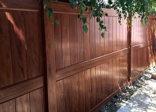 backyard Vinyl Fences 