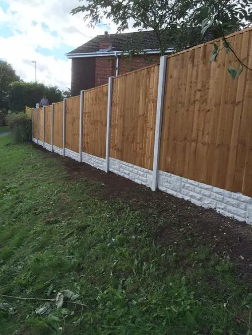 Rustic Masonry Fence with Wooden Inserts Ideas 11