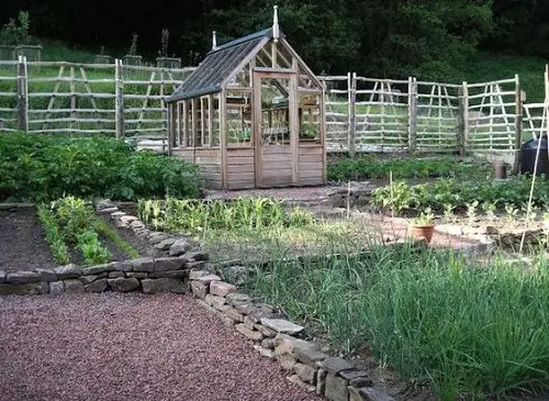 Rustic Hurdle Fence Ideas 15