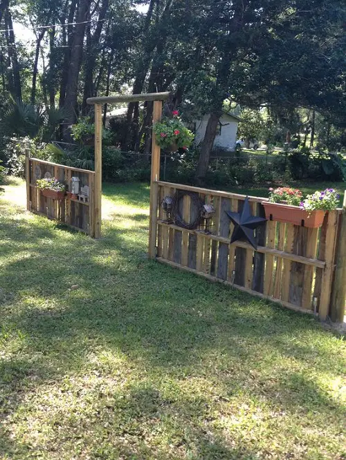 Recycled Pallet Fence