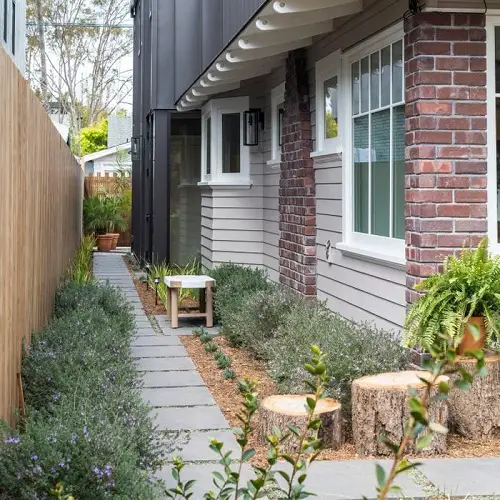 Awesome Side House Landscaping Ideas 2