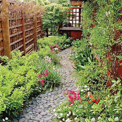 Beautiful Side House Landscaping Ideas 34