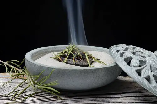 Exploring the Benefits of Burning Rosemary