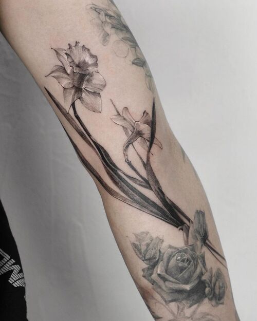 Narcissus Arm Piece