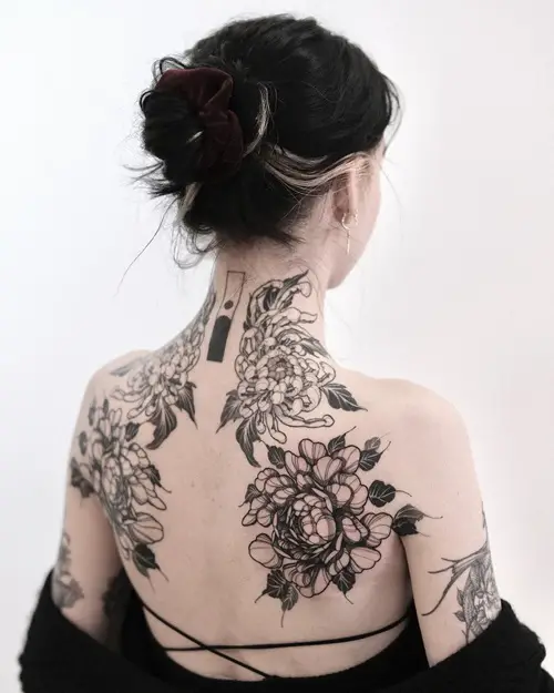 Chrysanthemum November Birth Flowers on the Back
